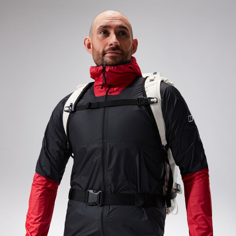 mens mtn guide hyper lt jacket - blackred berghaus