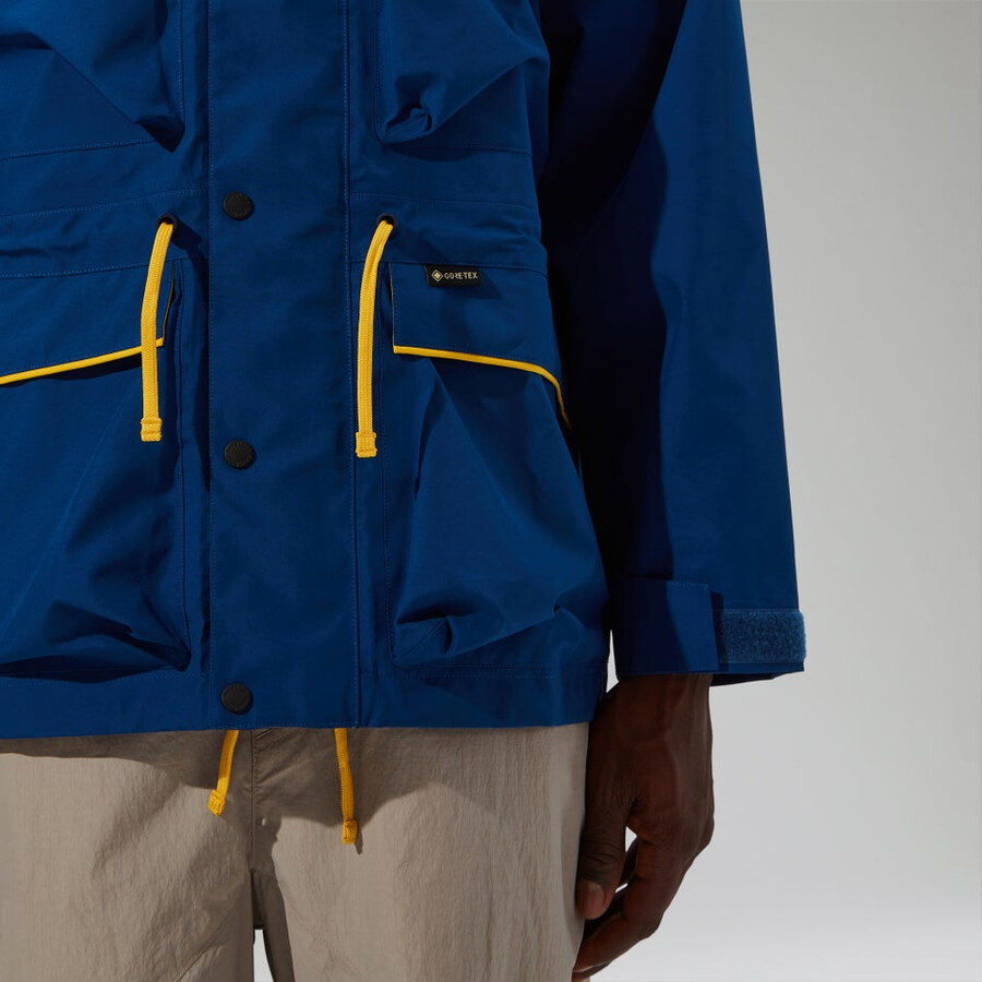 unisex trango gore-tex waterproof jacket - bluered berghaus